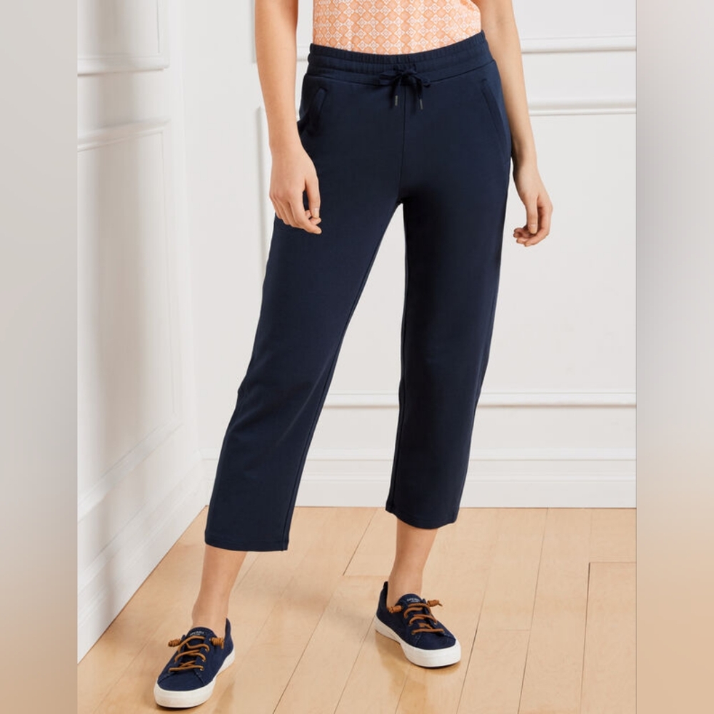 NWT. Pima Terry Straight Leg Crop Pants. Large. Navy blue
